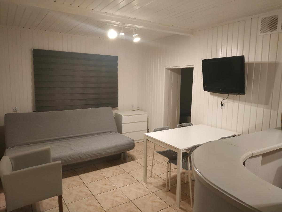 Apartament Z Ogrodem I Parkingiem Nostalgia Olsztyn (Warmian-Masurian)